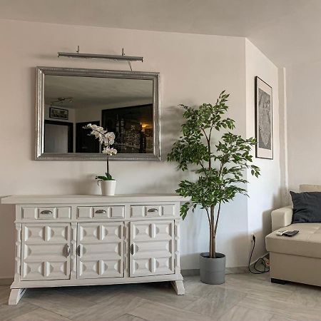 Apartament Benalmadena Marina Sol Luaran gambar